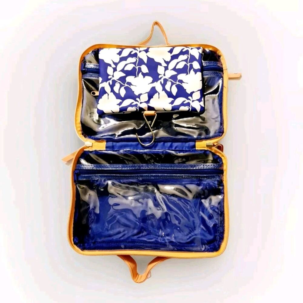TENDER LOVE + CARRY Blue/White/Peach Makeup-Organizer-Travel-Carry-Hang- 11×8×4